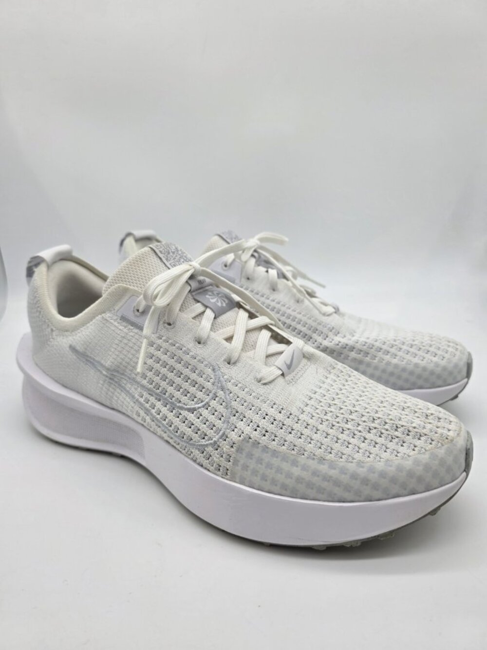 Nike Interact Run Men's Size 10.5 White Pure Platinum Running Shoes FD2291-104